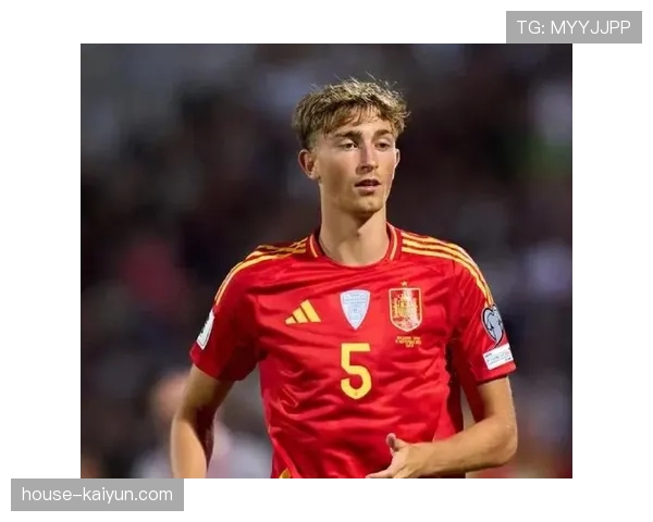 赫伊森本场传球成功率89%,9次解围5次抢断表现稳健 赫伊森本场传球成功率89%,9次解围5次抢断表现稳健